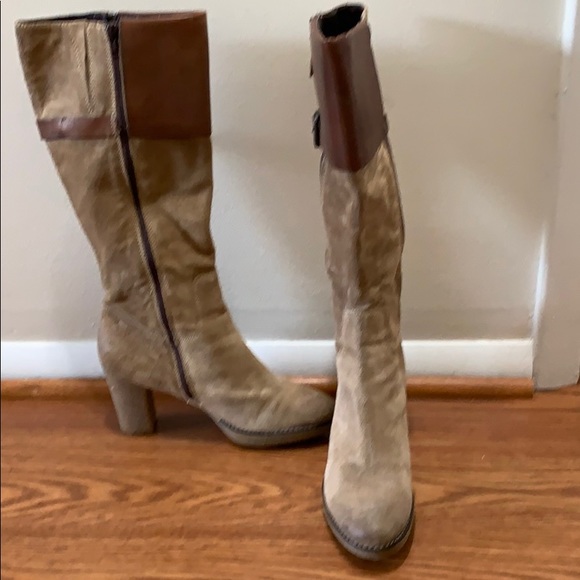 Boots - Picture 2 of 4